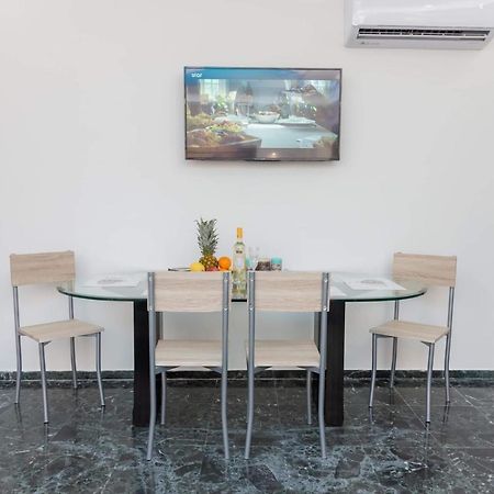 Rhodes City As Suites Room 14 מראה חיצוני תמונה
