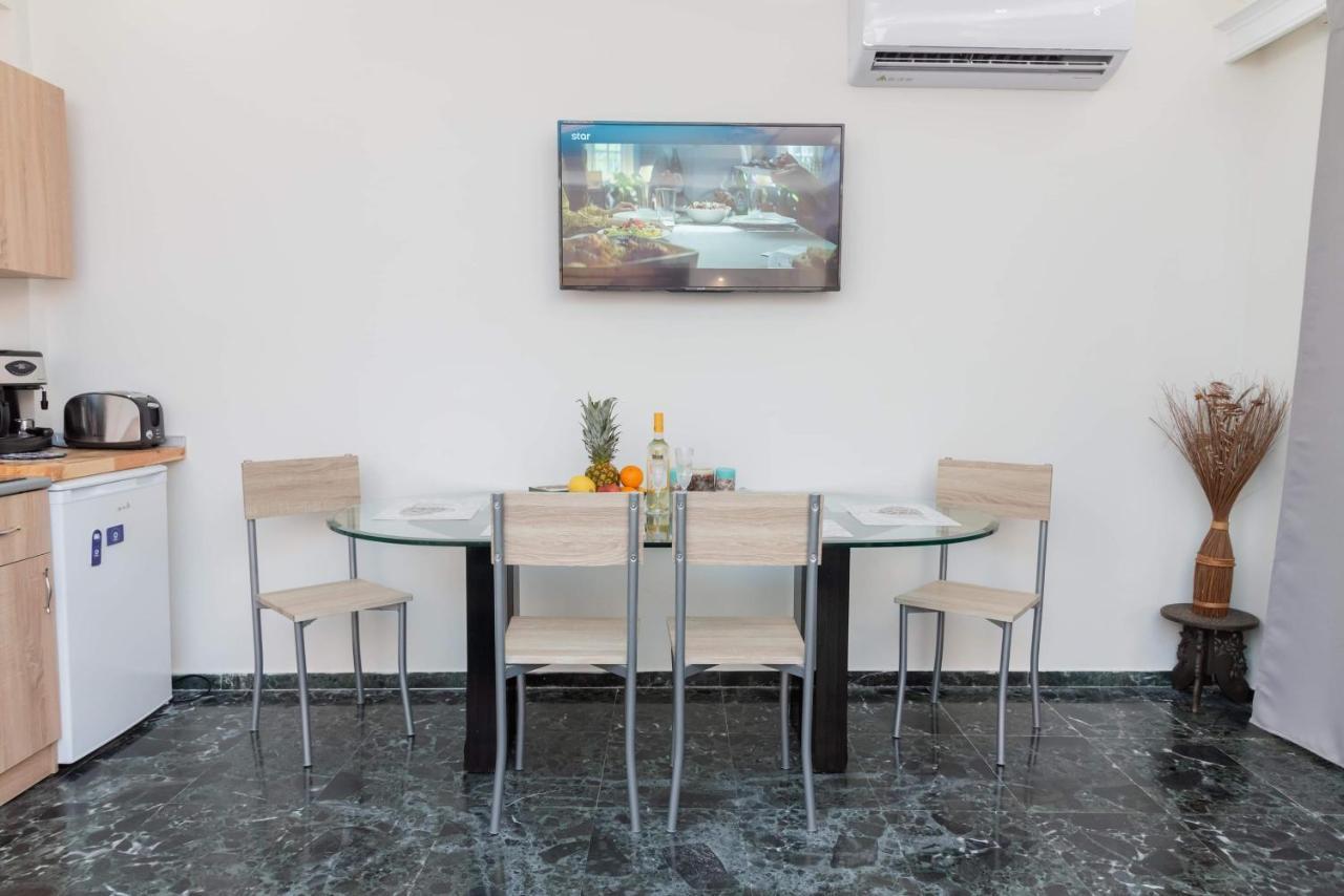 Rhodes City As Suites Room 14 מראה חיצוני תמונה